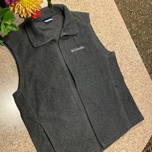 Columbia Men’s Fleece Vest Gray Medium WITH FLAWS
